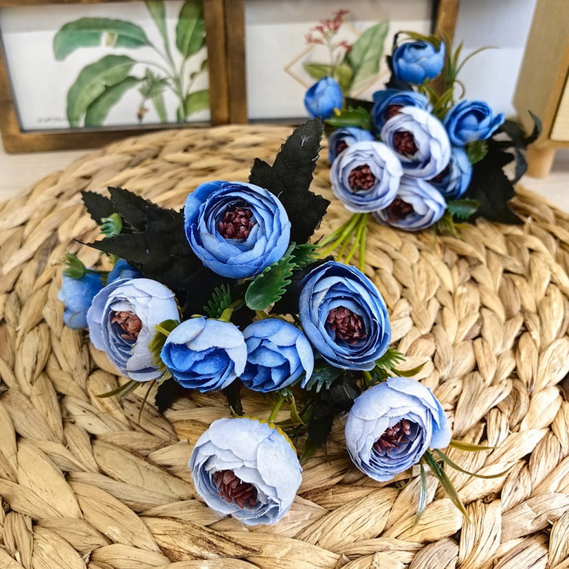 Искусственные цветы в Оренбурге | Цветы искусственные «Камелии», голубые, букет